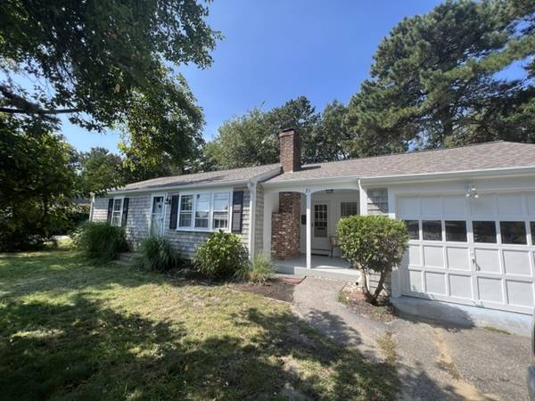 21 Yelverton Ln, Yarmouth, MA 02673