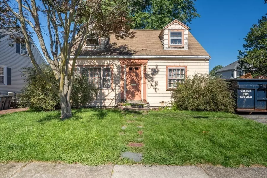 9 Nyack St, Watertown, MA 02472