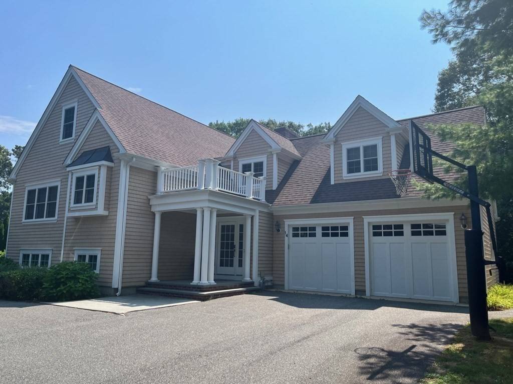 14 Inkberry Ln, Falmouth, MA 02556