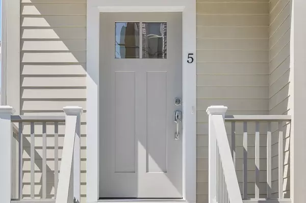 5-7 Meyer Street #5 Boston, MA 02131