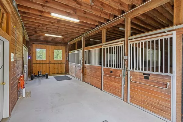 North Smithfield, RI 02896,9 Cristy