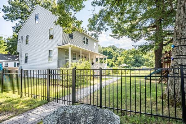 Seekonk, MA 02771,25 Brewster St