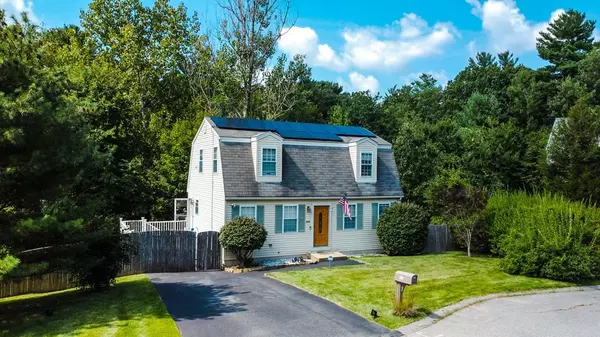 308 Acropolis Rd, Lowell, MA 01854