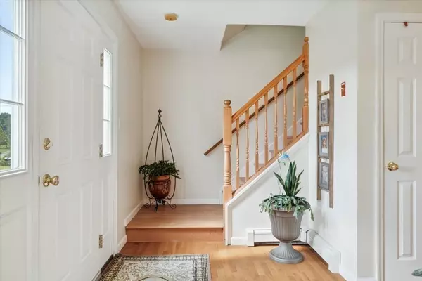 Acushnet, MA 02743,435 Main St.