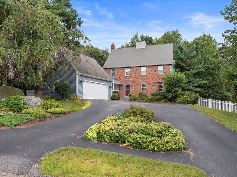 39 Sycamore Dr, Holden, MA 01520