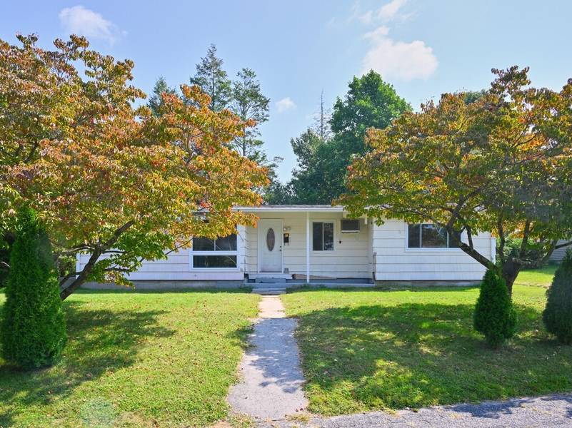 1 Marshall Ter, Dudley, MA 01571