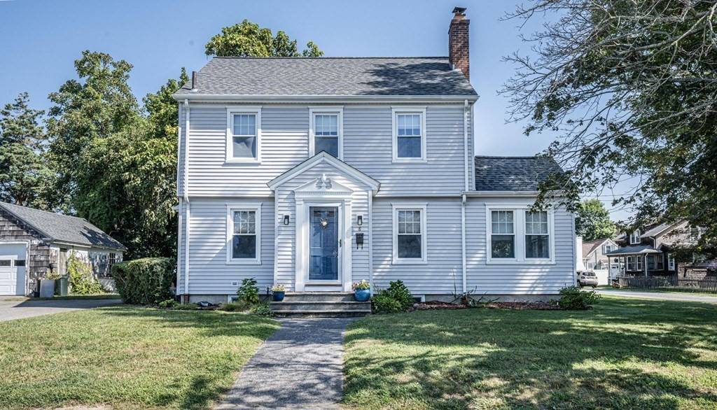 8 Doris Ave, Somerset, MA 02726