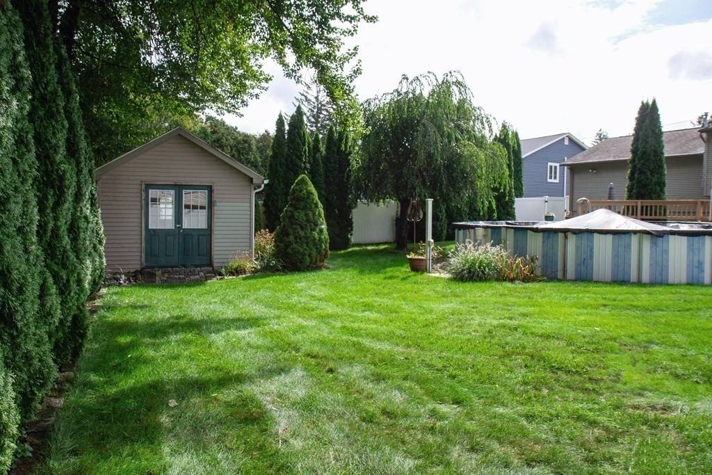 Chicopee, MA 01020,28 Russell Ter