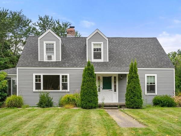 50 Elm St N, Barre, MA 01005