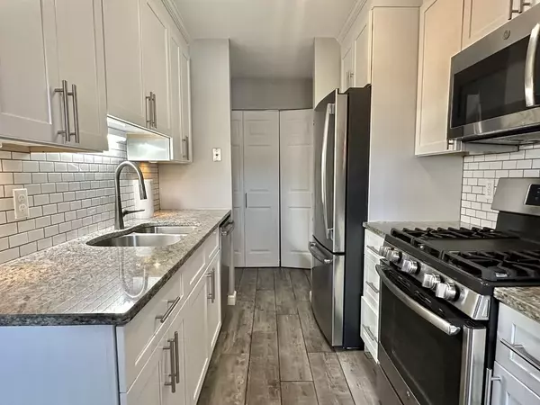 Agawam, MA 01001,192 Regency Park #192