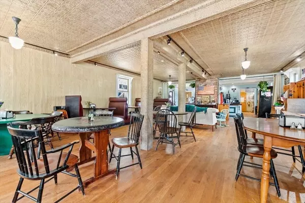 Southwick, MA 01077,108 Congamond Road