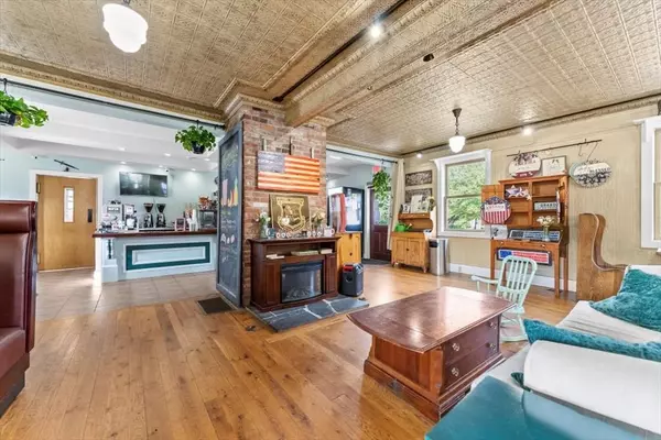 Southwick, MA 01077,108 Congamond Road