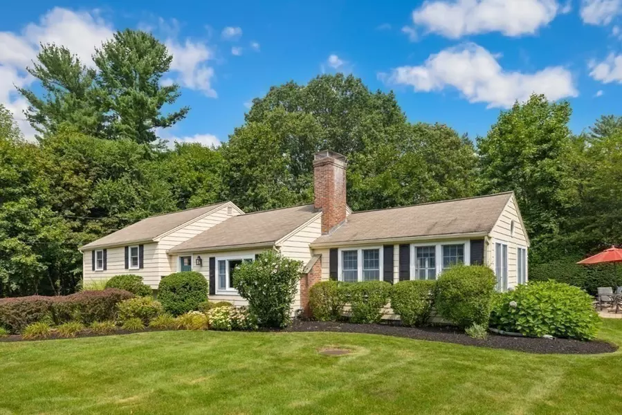 10 Richards Road, Lynnfield, MA 01940