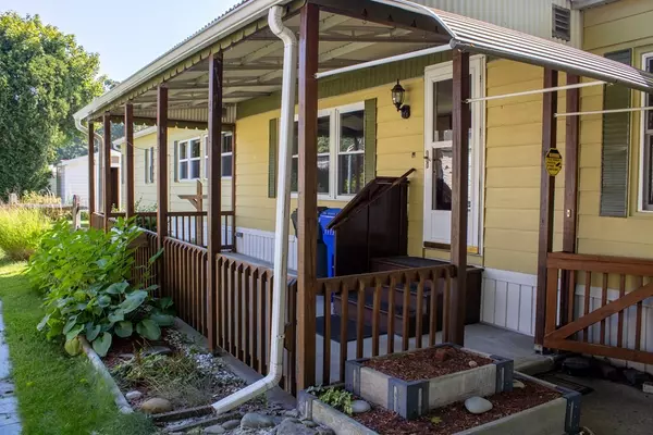 Springfield, MA 01119,28 Lamplighter Ln.