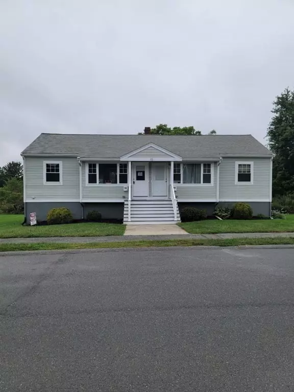 Danvers, MA 01923,15 Bradstreet Ave #2