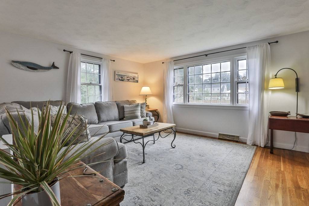 Newburyport, MA 01950,14 Christopher St
