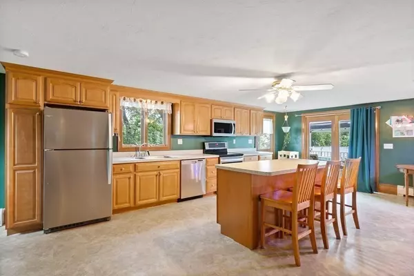 Randolph, MA 02368,5 Ox Bow Ln