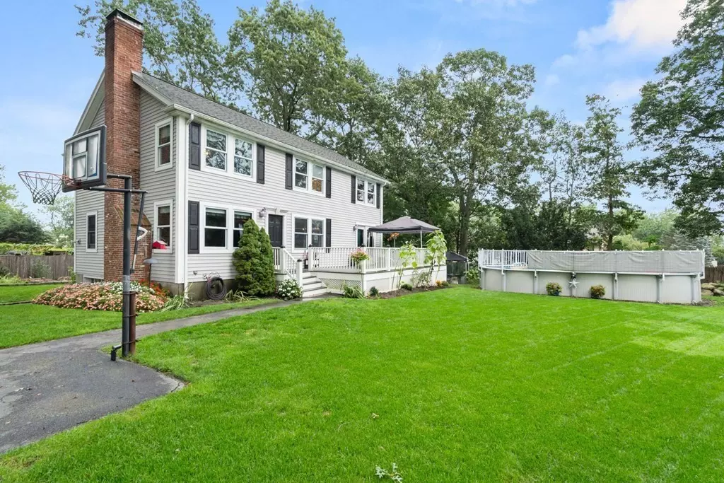 Randolph, MA 02368,5 Ox Bow Ln