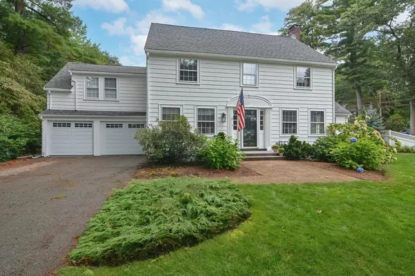 1 Brookfield Cir, Wellesley, MA 02481