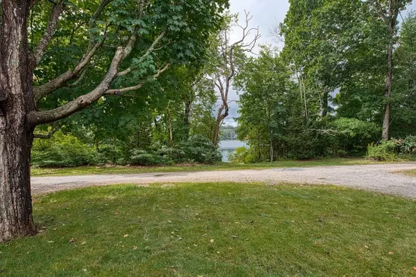 Plymouth, MA 02360,923 State Rd