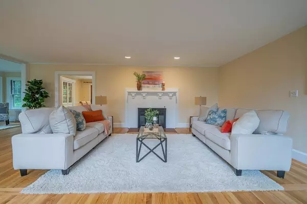 Lexington, MA 02421,11 Wachusett Dr