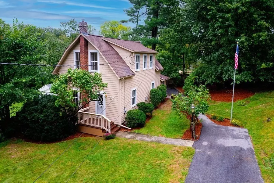 23 Riverside Ave, Bedford, MA 01730