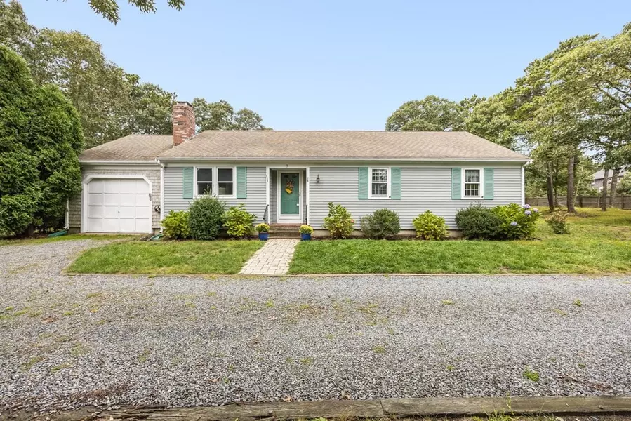 7 Small Rd, Harwich, MA 02645