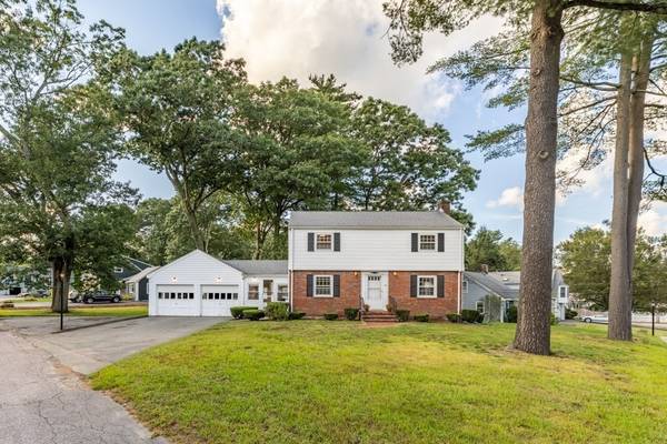 23 Dalton Rd, Holbrook, MA 02343