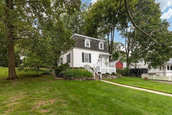 36 Woburn St, Medford, MA 02155