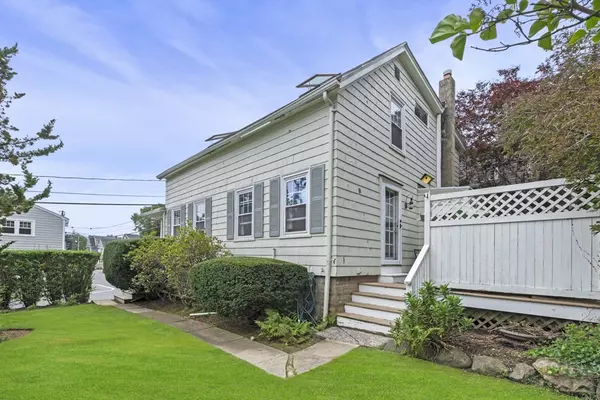 Marblehead, MA 01945,7 Cottage Street
