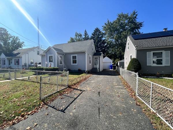 16 Eddy St, Springfield, MA 01104