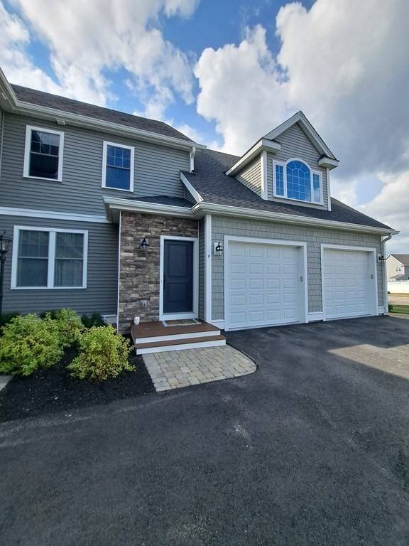 Lakeville, MA 02347,70 Lebaron Blvd #4