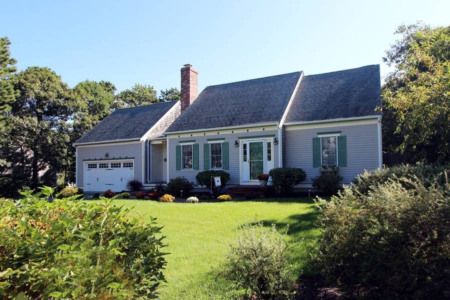 9 Robert Rd, Harwich, MA 02645