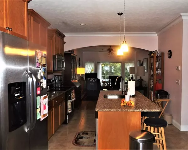 Hubbardston, MA 01452,2 Madison Way #1