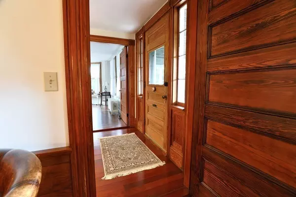 Marblehead, MA 01945,245 Humphrey St