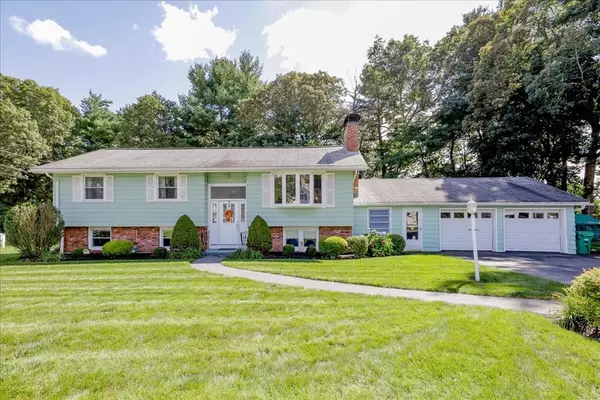 10 Laurel Ln, Burlington, MA 01803