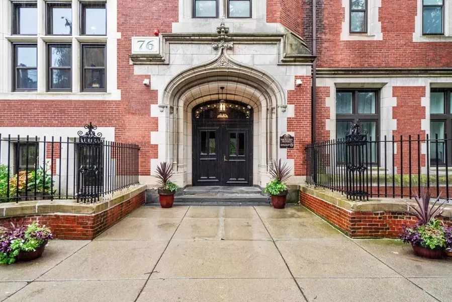 76 Elm St #104, Boston, MA 02130