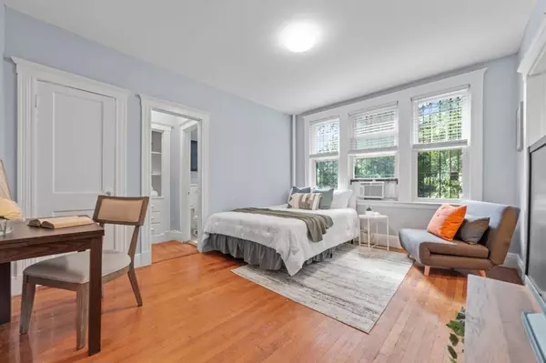 32 Sidlaw Rd #6, Boston, MA 02135