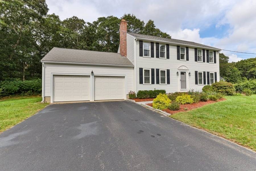 2 Andrew Rd, Bourne, MA 02562