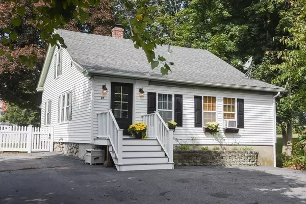 27 Howe Ave, Millbury, MA 01527