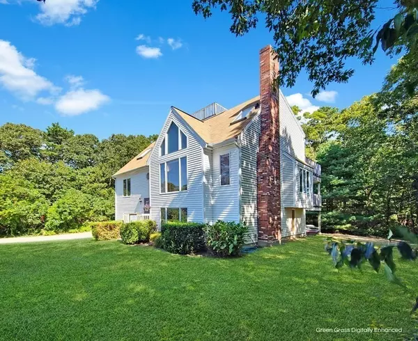 24 Hibbs Ln, Falmouth, MA 02540