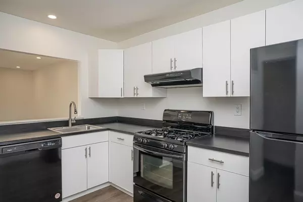 Raynham, MA 02767,405 Park Place #405