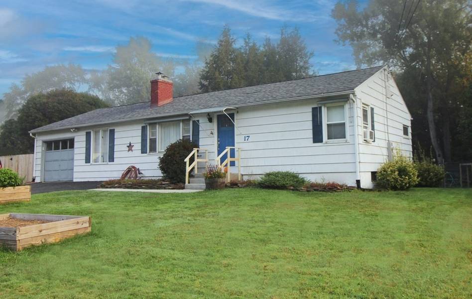 17 Smith Ave, Granby, MA 01033