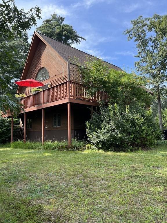 30 Horseshoe Cir, Ware, MA 01082