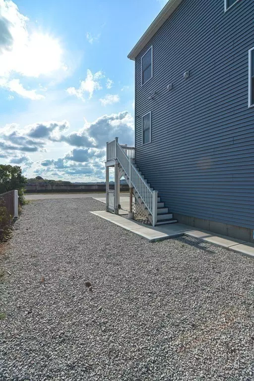 Quincy, MA 02169,121 Edgewater Dr