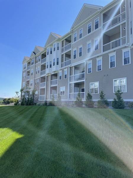 12310 Peters Farm Way #310, Westborough, MA 01581