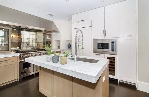 287 Hanover Street #5-2, Boston, MA 02113