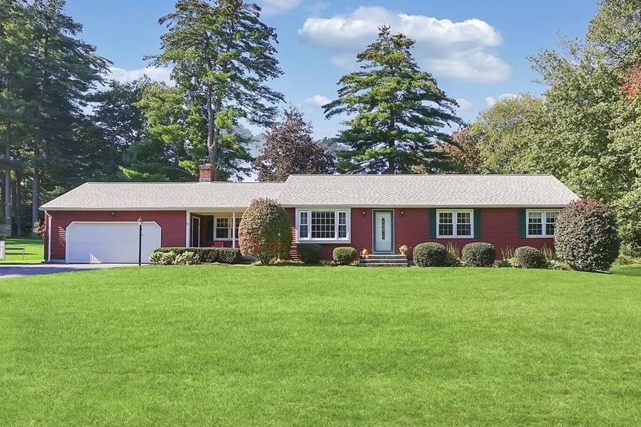 55 Pineywoods Dr, East Longmeadow, MA 01028