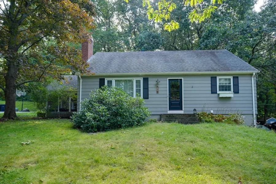 418 Reservoir St, Holden, MA 01520