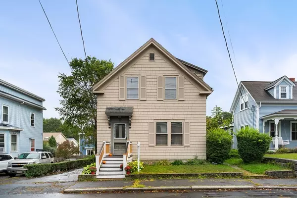 35 Lincoln Ave, Marblehead, MA 01945